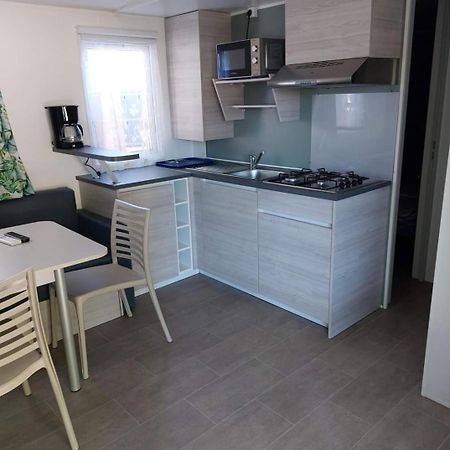 Mobil Home L'Eau Vive Les Arcs-sur-Argens Exterior foto